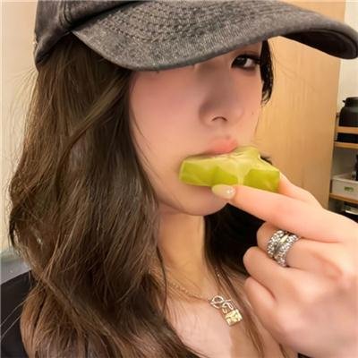 弗洛尔和她的两个丈夫